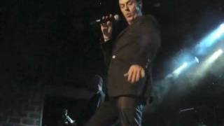 Peter Murphy  Barcelona 2011 The prince.m4v