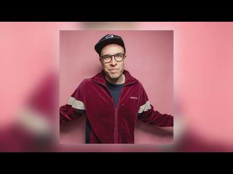 Silkinpehmee & Äänet Käskee - UNC [Audio]