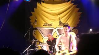 THE TOY DOLLS  When the saints go Marching in   12 1 2017 Nürnberg Hirsch