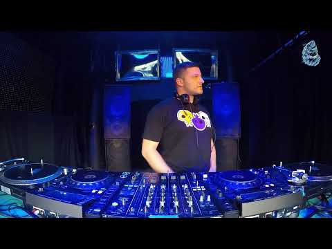 The Blue Oyster: BrainzEdge / 04.06 / 19 - 20