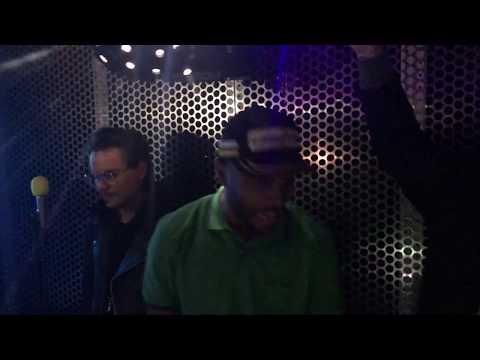 Video thumbnail for Cayendo (Sango Remix)