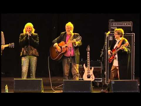 Annika Hoydal - Í dans