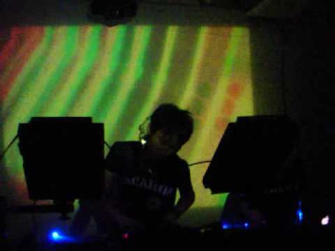 DJ tsubame (Macaroni) 10.06.05 2