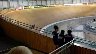 preview picture of video 'Chris Hoy Newport Velodrome pre Olympic training'