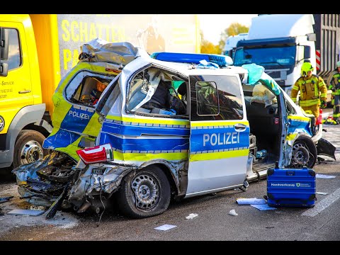 Serious accident on the A10: truck hits police vehicle – officers injured