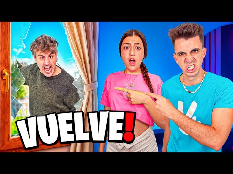 EL VECINO LOCO VUELVE MIENTRAS JUGAMOS ROBLOX! *tenemos miedo*