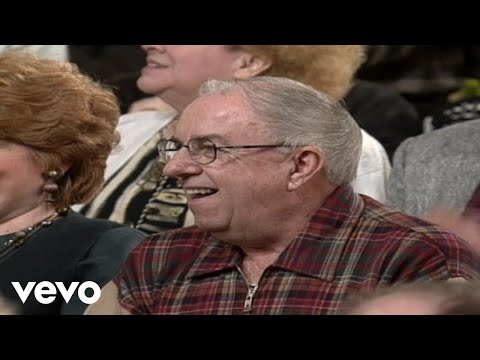 Bill & Gloria Gaither - This Caravan Keeps On Rolling (Live)
