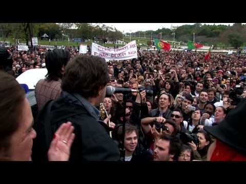 Homens da Luta com Rui Veloso - "Não há estrelas no céu" @ Manifestação da Geração à Rasca
