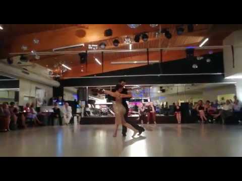  Adrian Ferreyra  and  Viginia Cutillo  are  dancing  to  the  tango  "  Bien Pulenta  "  by  Juan D'Arienzo  in  2018