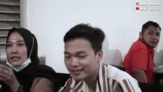 Download lagu mubai ft tri suaka benci kusangka sayang - sonia mp3