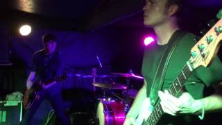 Radioactivity at Klub 007 // Pretty Girl