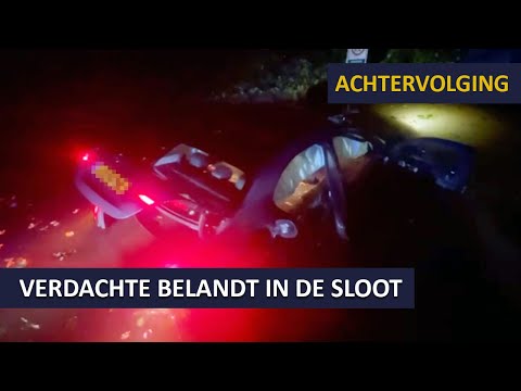 Politieachtervolging | Verdachte belandt in de sloot