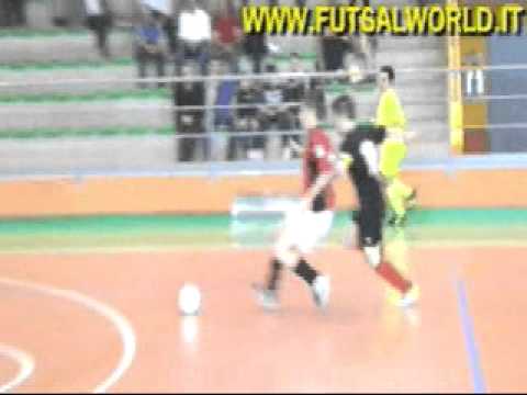10/4/11 Atletico Brianteo - Cometa ... juniores  -  futsal / calcio a 5