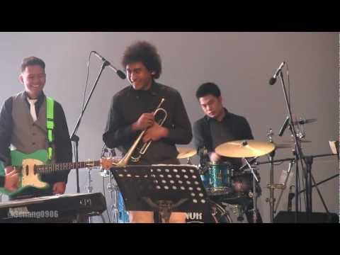 Tompi ft. Tjut Nyak Deviana - Menghujam Jantungku @ A Night for BMW [HD]