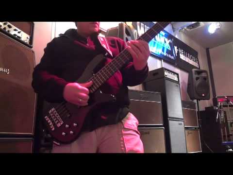 Warwick Product Specialist Andy Irvine Demo Pro Series Streamer Stage 1