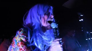 Priests - And breeding - Live Paris 2017