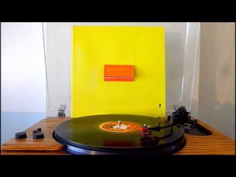 Checkpoint Charlie - Hör Mir Zu, Bulle (Vinyl) - Sota Sapphire Turntable