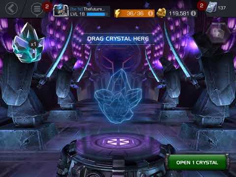 Opening Void or Sentry Crystal in Marvel Contest Of Champions