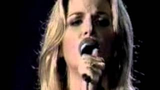 Trisha Yearwood - Somewhere Over The Rainbow (Live at Disneyland)