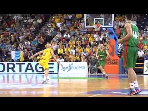 Josep Franch la enchufa desde más allá de medio campo