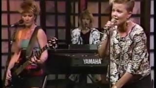 Go Go&#39;s - Head Over Heels/Yes or No live - Tonight Show 1984 (great sound/video)