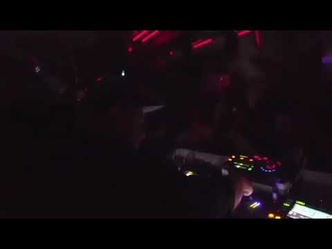 Antonio Pica plays "Antonio Pica - Raptors (Tomi&Kesh Remix) at Row Club Napoli