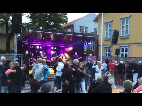 Henning Kvitnes - "Back To Little Eden"