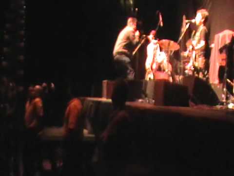 BarRoom Heroes - Skinhead with Ken Casey @DKM Show, Tsongas Center 3-19-11.mpg