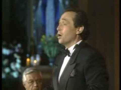 Kyrie - Misa Criolla 1 - Jose Carreras