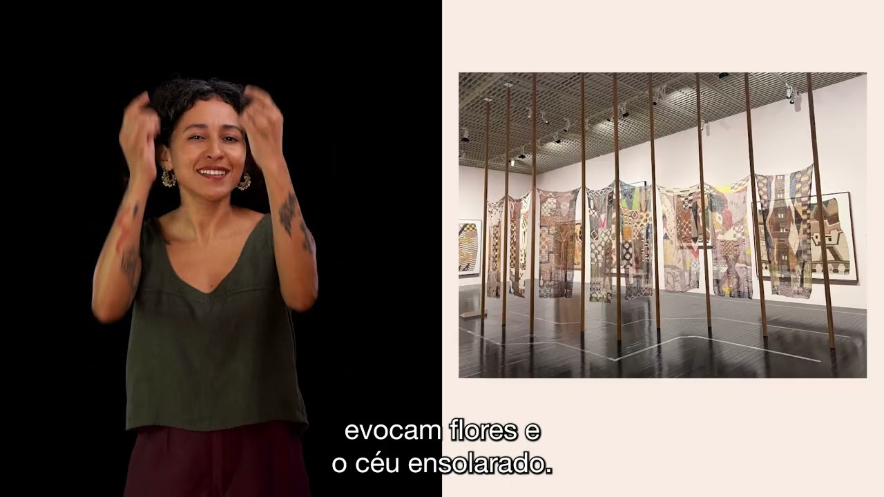 MASP Acessibilidade | Claudia Alarcón & Silät: viver tecendo | Descrição do espaço expositivo