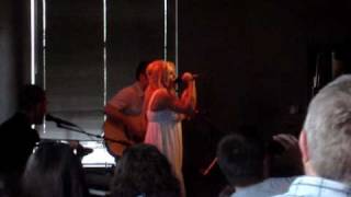 Julie Roberts - I Can&#39;t Get Over You (Live CMA Fest)