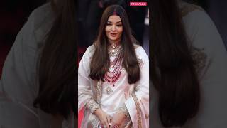 Download lagu Aishwarya Rai Bachchan FLAUNTS Her SINDOOR At Cannes 2025 😍 | #shorts #bollywood #cannes #fashion mp3 Download lagu Aishwarya Rai Bachchan FLAUNTS Her SINDOOR At Cannes 2025 😍 | #shorts #bollywood #cannes #fashion mp3