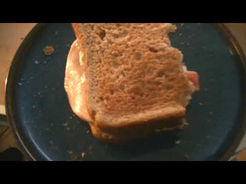 MongoTV_5985 - Min Frokost - Ristet TOASTBRØD Med HAMBURGERRYG og ITALIANSK SALAT