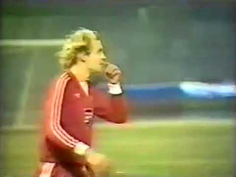 ⚪⚪ Dinamo Kiev vs Hamburger SV ⚪🔴 | ⚽⚽MAGATH⚽⚽ | 1982-1983