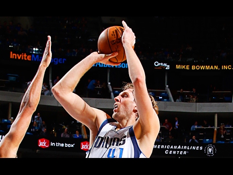 Dirk Nowitzki Knocks Down Clutch Shots In 4th Quarter Against Blazers!