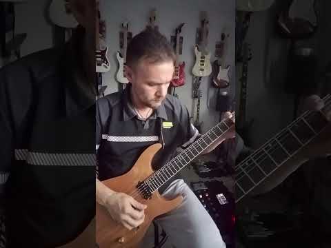 Green Day, the Forgotten, solo.