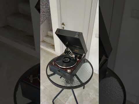 Gramophone Columbia 202