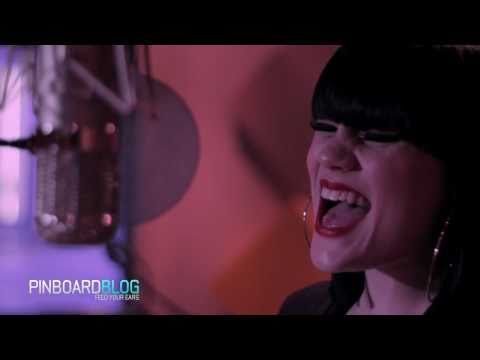 Jessie J - 'Do It Like A Dude' (Acoustic Music Video)