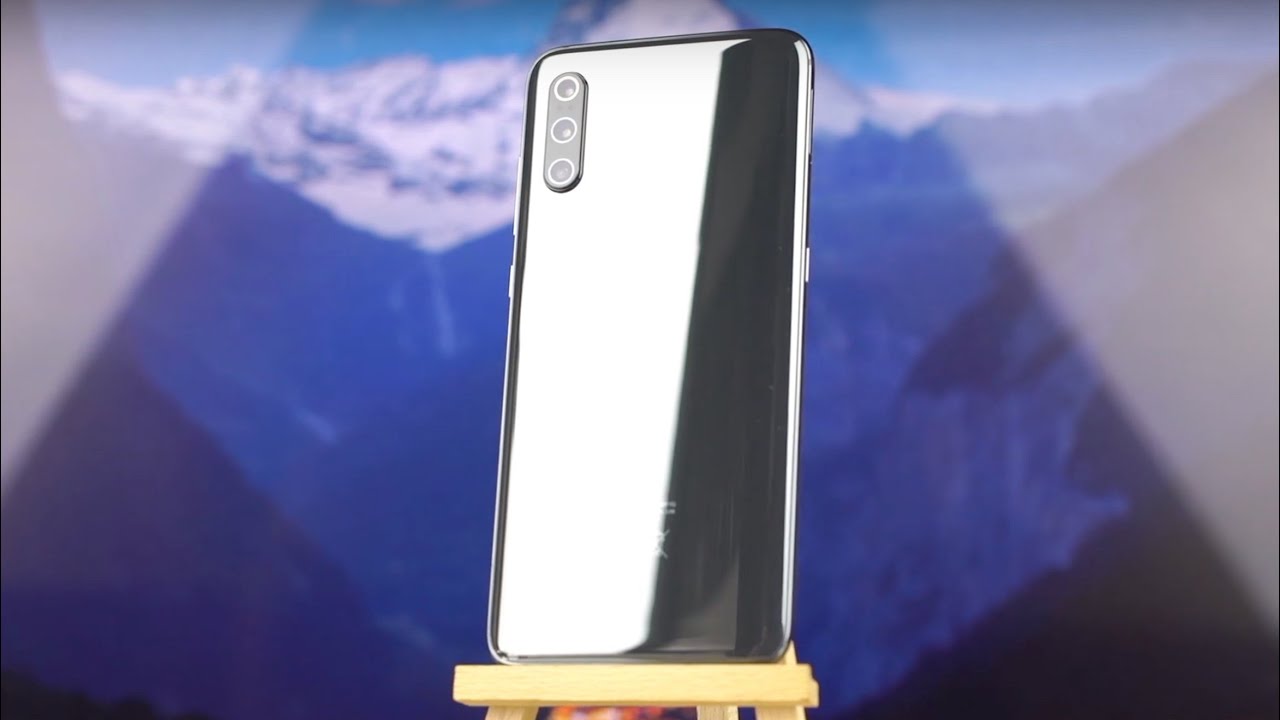 Xiaomi Mi 9 6/64Gb (Lavender Violet) video preview