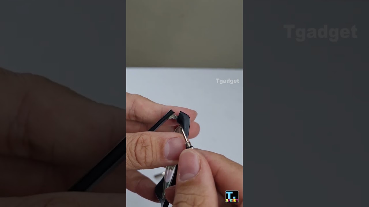 3 in 1 Precision Screwdriver Keychain Repair Tool with Keychain for Watch / Mobile Phone / Camera