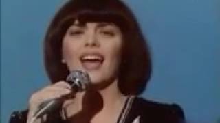 Mireille Mathieu - Une Femme Amoureuse (1981)