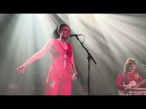 Iona Zajac - Glasgow, Barrowland Ballroom 18.12.2025 - Paddy On The Railway