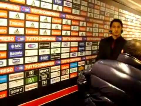 Ibrahimovic slaps Raiola