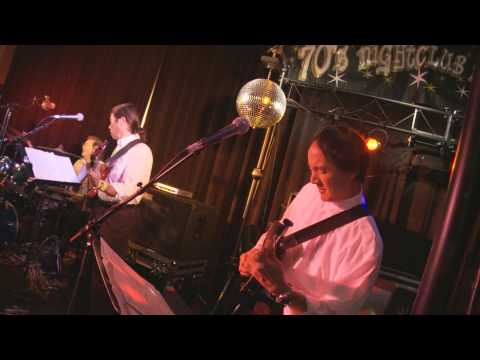 "Addicted to Love" - Cover by Nueva Vida