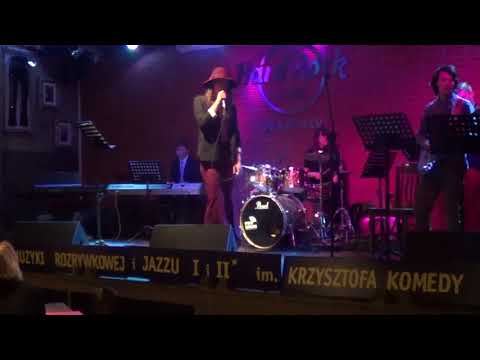 Zuzanna Niedzielska - Otherwise by Morcheeba (live at Hard Rock Cafe)