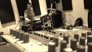 Chris Hardwick Drum Video - World Party 'All I Gave' 2011