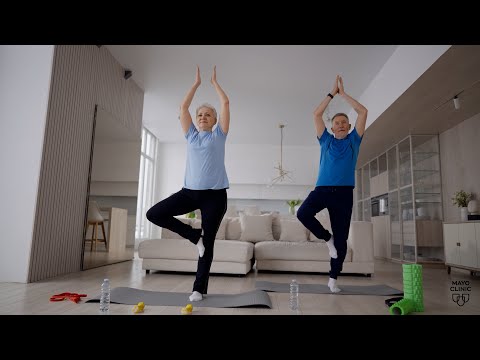 想知道自己老化的程度嗎？現在立刻做出「金雞獨立」吧！ (Mayo Clinic Minute: What standing on one leg can tell a person about how well they're aging)