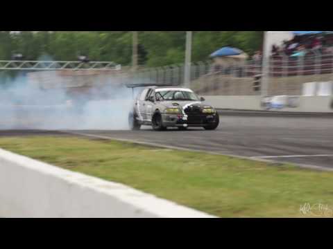 Stephen Van Sleuwen Leading Alex Gosselin - Formula Drift Canada Round 2 2015