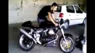 preview picture of video 'moto guzzi 1100 sport corsa black mamba special cafe racer Roccadaspide'