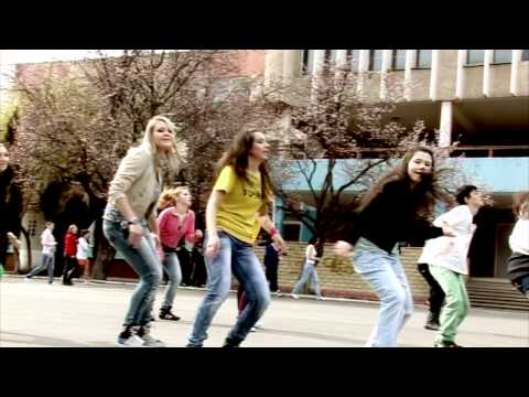 Dance Flash Mob Sis n Bro